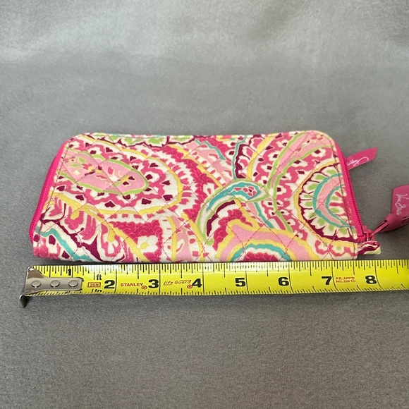 VERA BRADLEY Capri Melon Pattern Travel Organizer Wallet - Picture 10 of 11